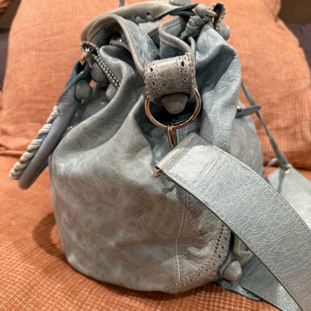 Authentic Balenciaga large bucket bag - Picture 10 of 15